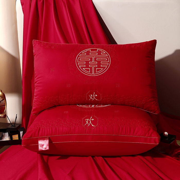 91家纺网 家纺一手货源 找家纺 （总）糖果枕芯 2026新款婚庆结婚大红枕芯喜庆婚庆新人新娘新郎结婚专用枕芯