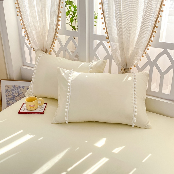 91家纺网 家纺一手货源 找家纺 七七家纺 2026新款亲肤磨毛马卡龙小毛球四件套 小毛球-奶白