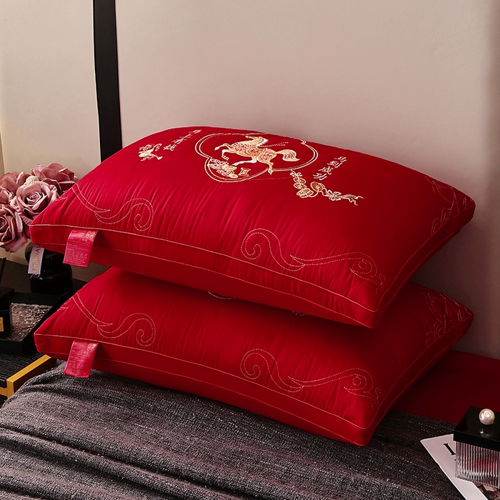 91家纺网 家纺一手货源 找家纺 糖果枕芯 2026新款婚庆结婚大红枕芯喜庆婚庆新人新娘新郎结婚专用枕芯 马上有钱