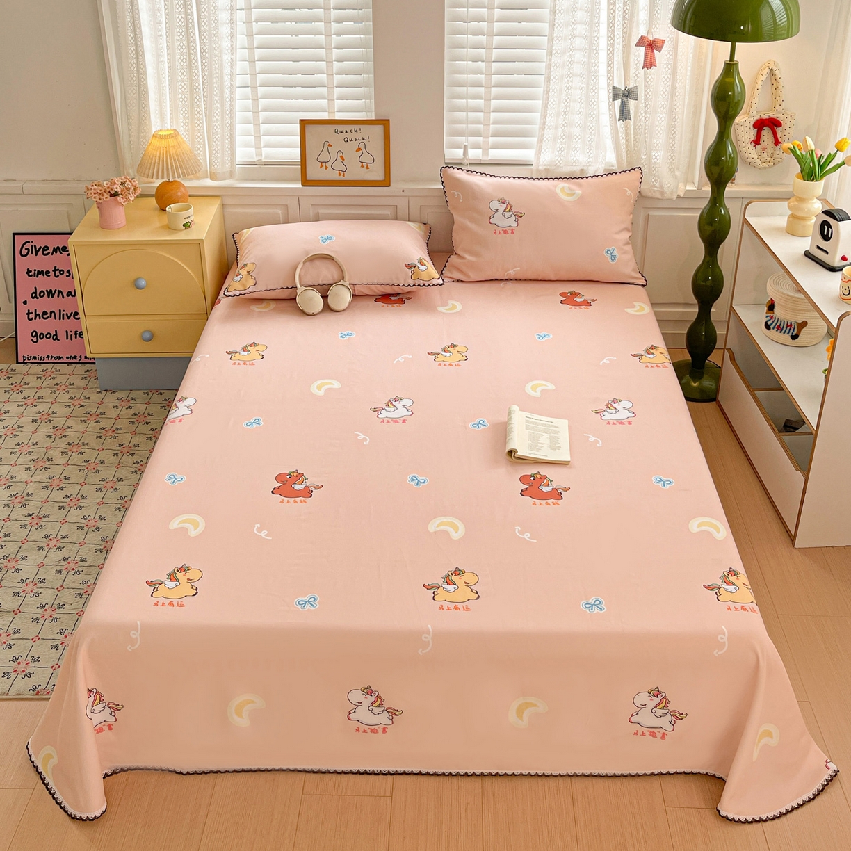 91家纺网 家纺一手货源 找家纺 纽缦家纺 2026新款舒适透气细沙卡通印花花边老粗布床单凉席席子 七彩小马-桔