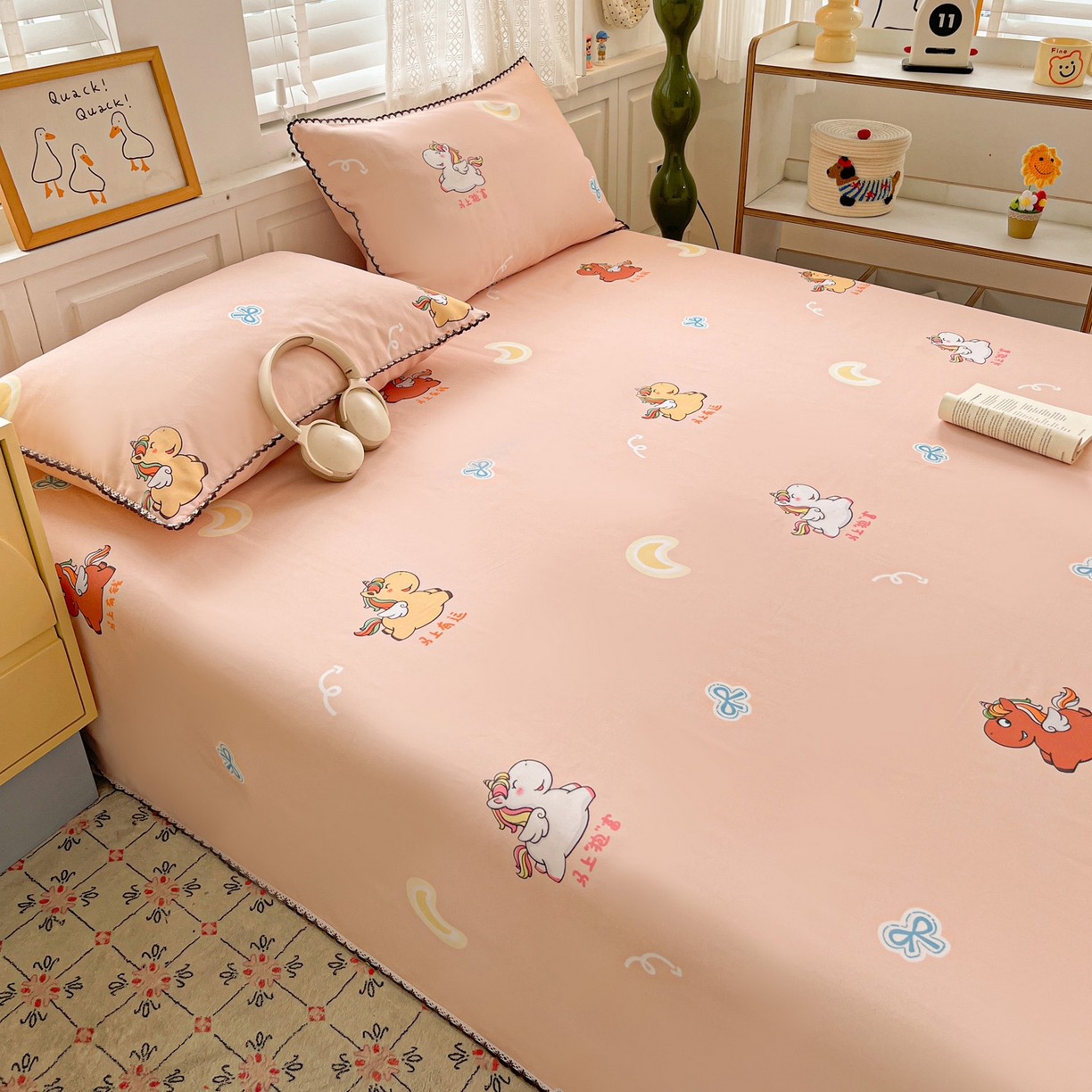 91家纺网 家纺一手货源 找家纺 纽缦家纺 2026新款舒适透气细沙卡通印花花边老粗布床单凉席席子 七彩小马-桔