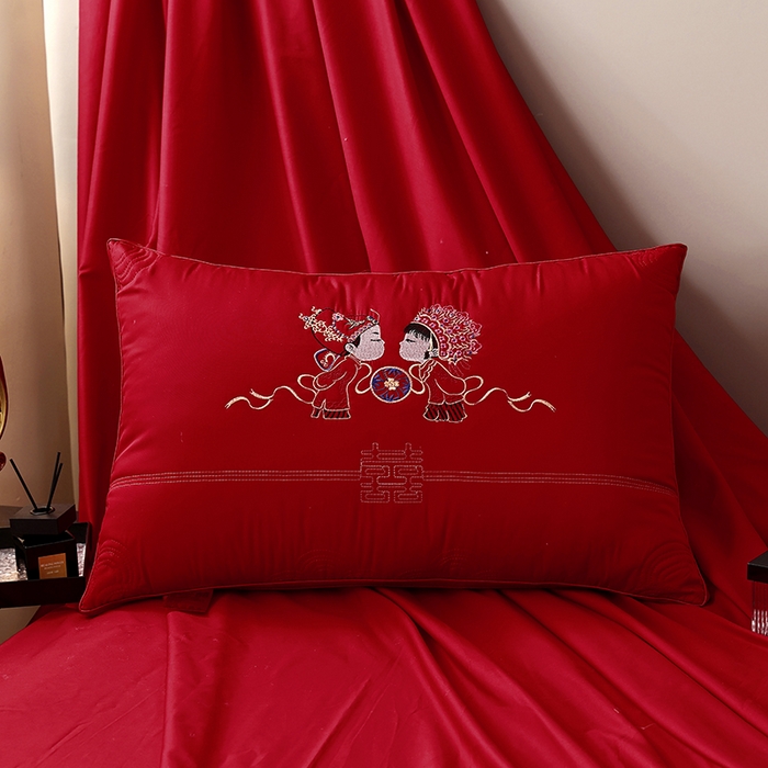 91家纺网 家纺一手货源 找家纺 糖果枕芯 2026新款婚庆结婚大红枕芯喜庆婚庆新人新娘新郎结婚专用枕芯 相亲相爱