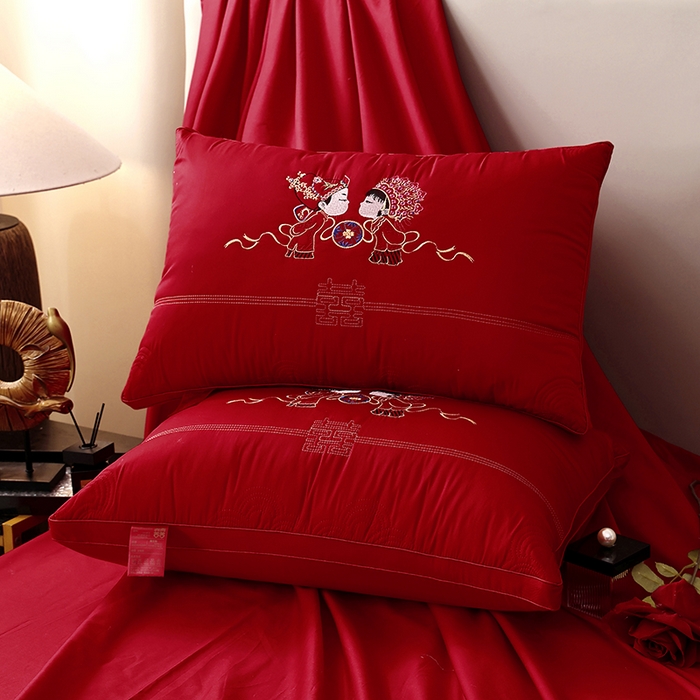 91家纺网 家纺一手货源 找家纺 糖果枕芯 2026新款婚庆结婚大红枕芯喜庆婚庆新人新娘新郎结婚专用枕芯 相亲相爱