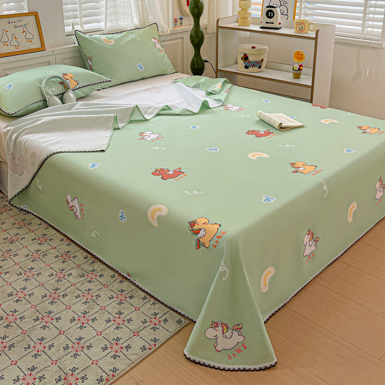 91家纺网 家纺一手货源 找家纺 纽缦家纺 2026新款舒适透气细沙卡通印花花边老粗布床单凉席席子 七彩小马-绿