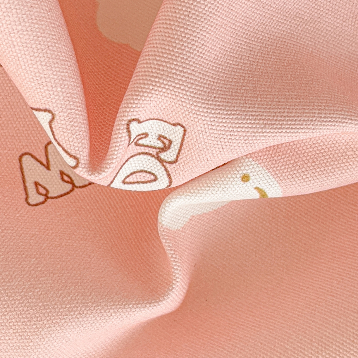 91家纺网 家纺一手货源 找家纺 纽缦家纺 2026新款舒适透气细沙卡通印花花边老粗布床单凉席席子 清香莓果-粉