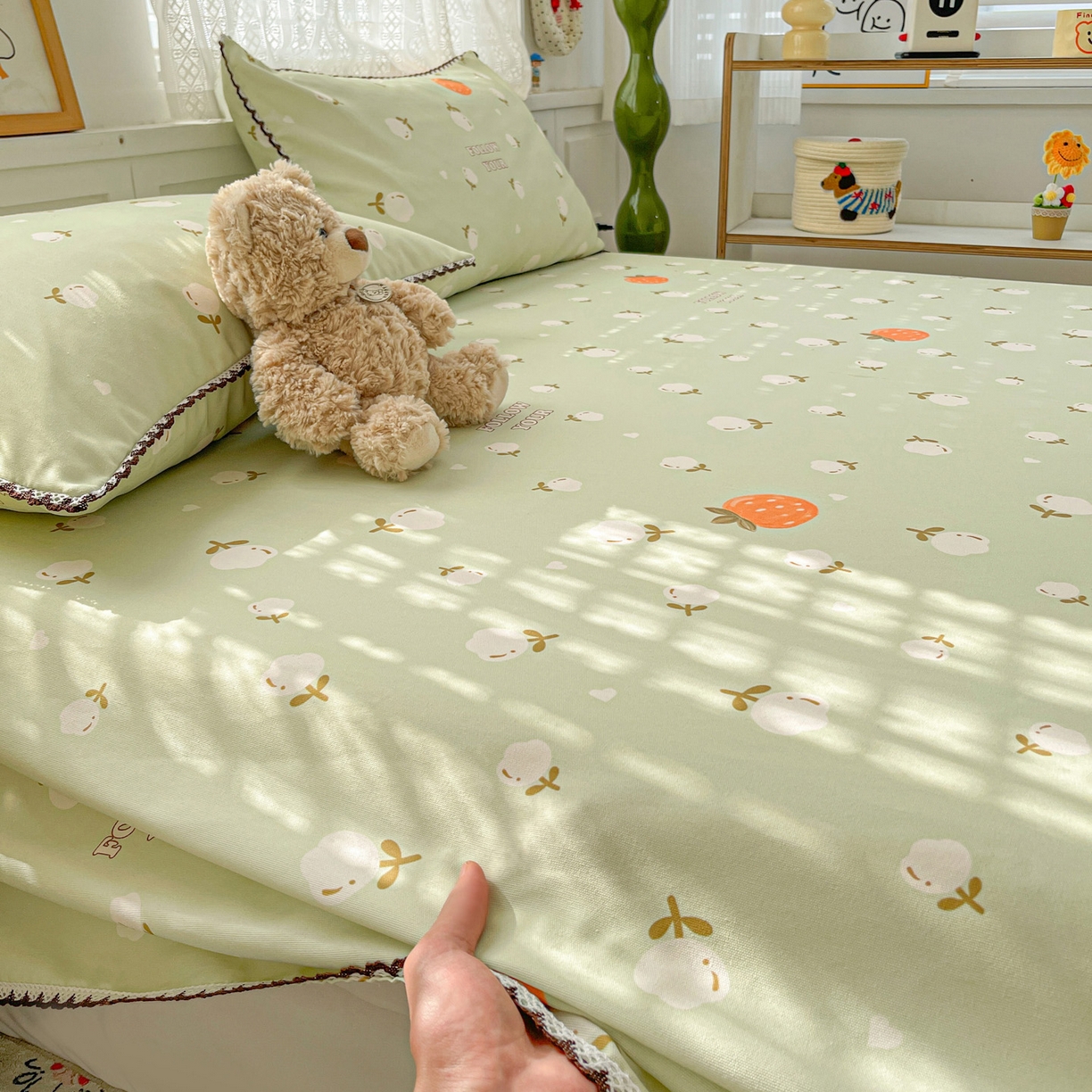 91家纺网 家纺一手货源 找家纺 纽缦家纺 2026新款舒适透气细沙卡通印花花边老粗布床单凉席席子 清香莓果-绿