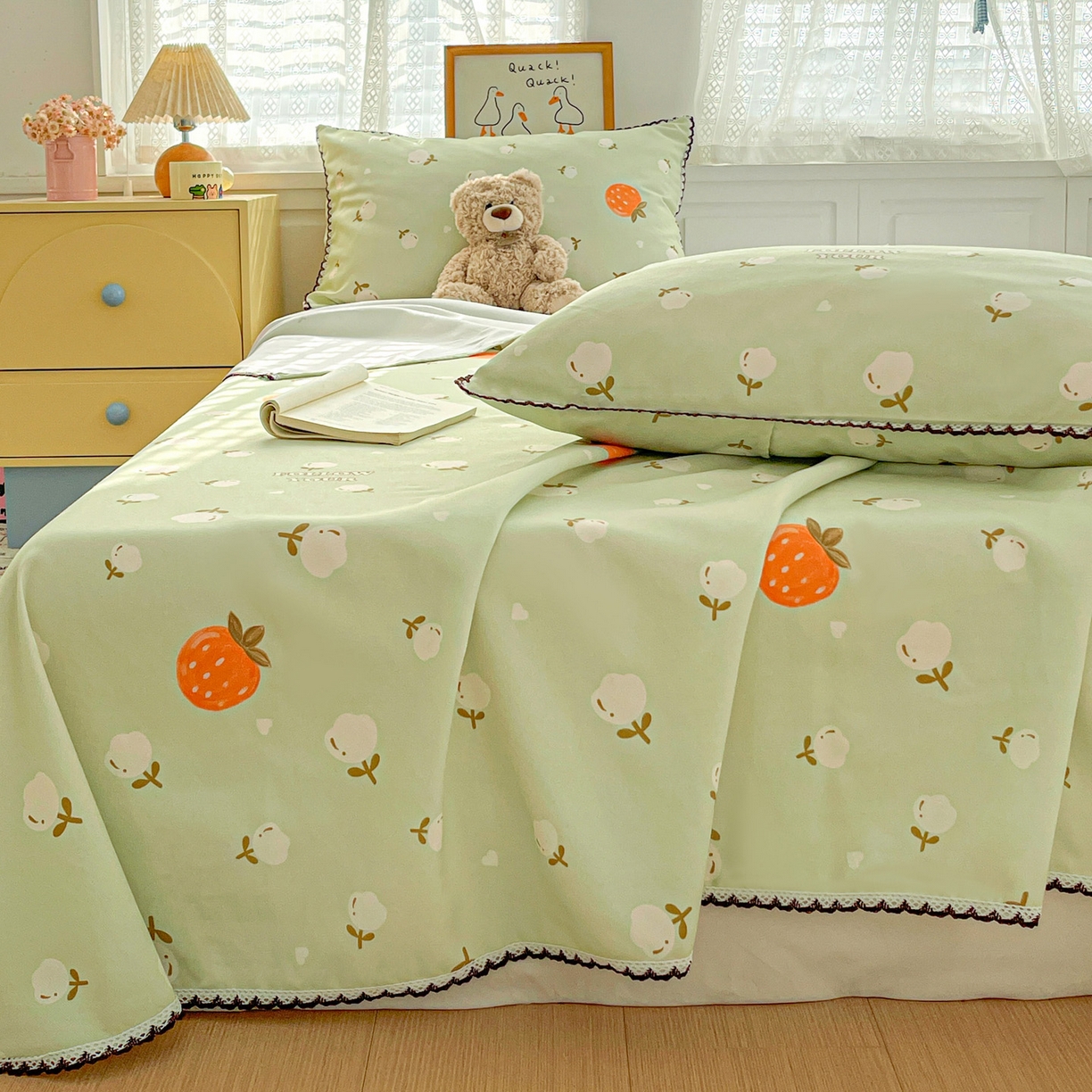 91家纺网 家纺一手货源 找家纺 纽缦家纺 2026新款舒适透气细沙卡通印花花边老粗布床单凉席席子 清香莓果-绿