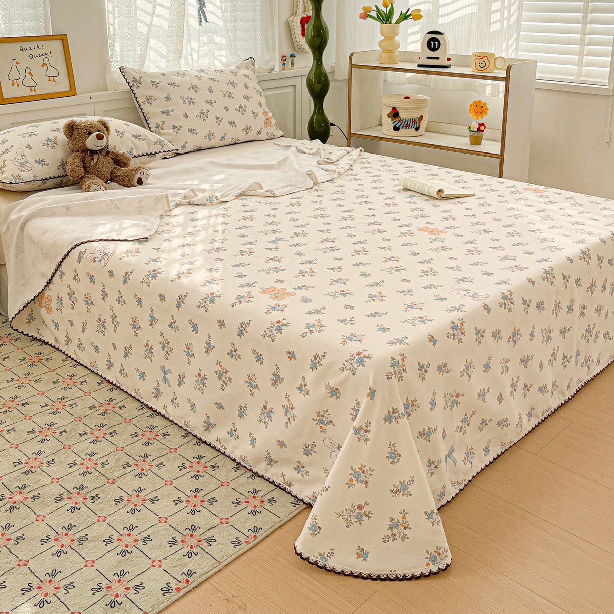 91家纺网 家纺一手货源 找家纺 纽缦家纺 2026新款舒适透气细沙卡通印花花边老粗布床单凉席席子 苏莉熊-米