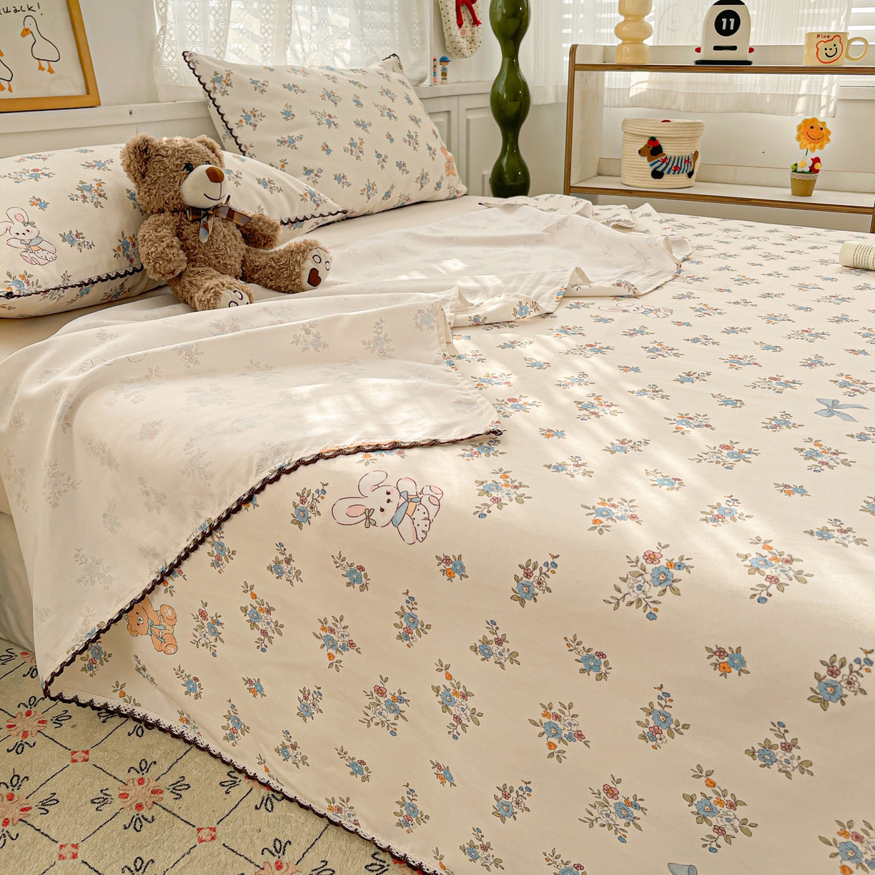 91家纺网 家纺一手货源 找家纺 纽缦家纺 2026新款舒适透气细沙卡通印花花边老粗布床单凉席席子 苏莉熊-米