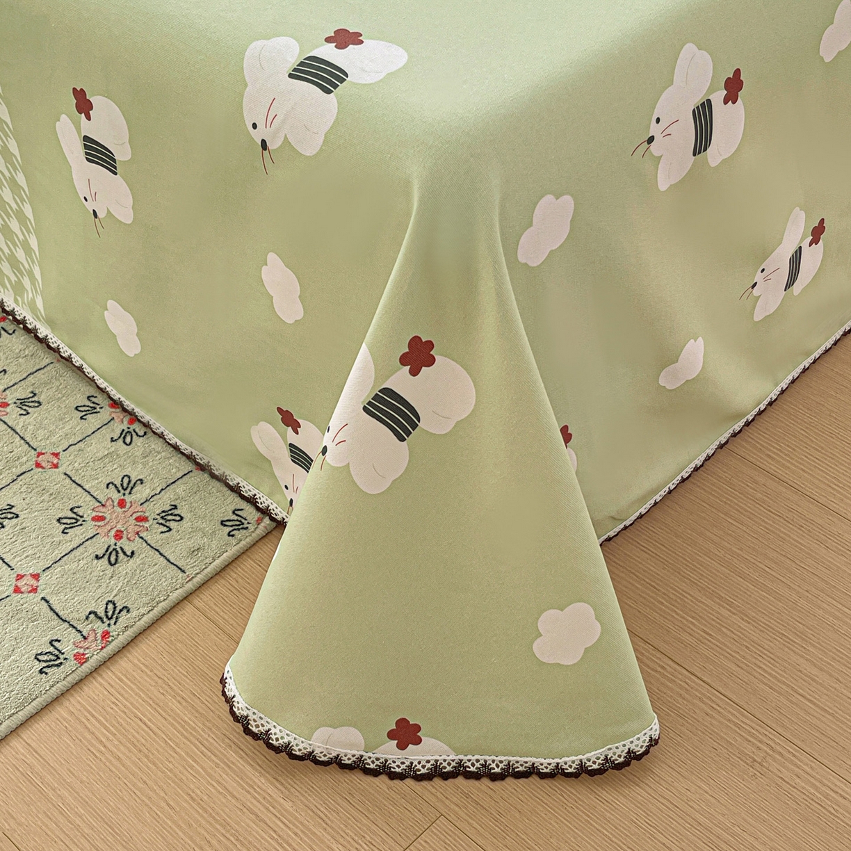 91家纺网 家纺一手货源 找家纺 纽缦家纺 2026新款舒适透气细沙卡通印花花边老粗布床单凉席席子 田园小兔-绿