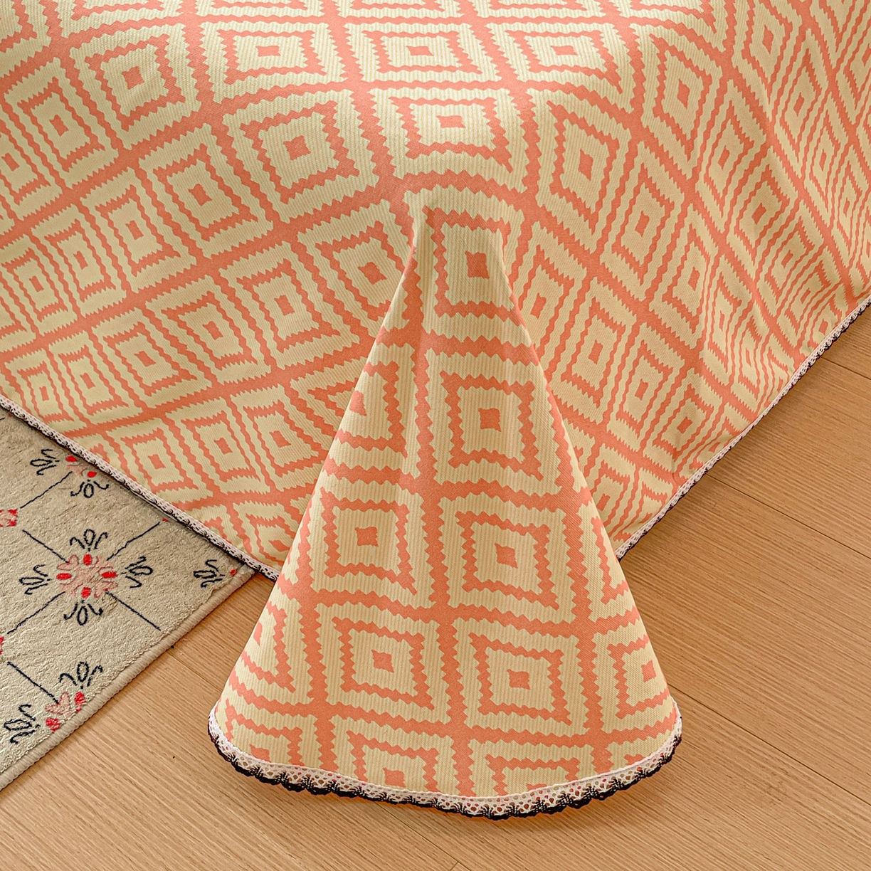 91家纺网 家纺一手货源 找家纺 纽缦家纺 2026新款舒适透气细沙卡通印花花边老粗布床单凉席席子 图文迷宫-黄