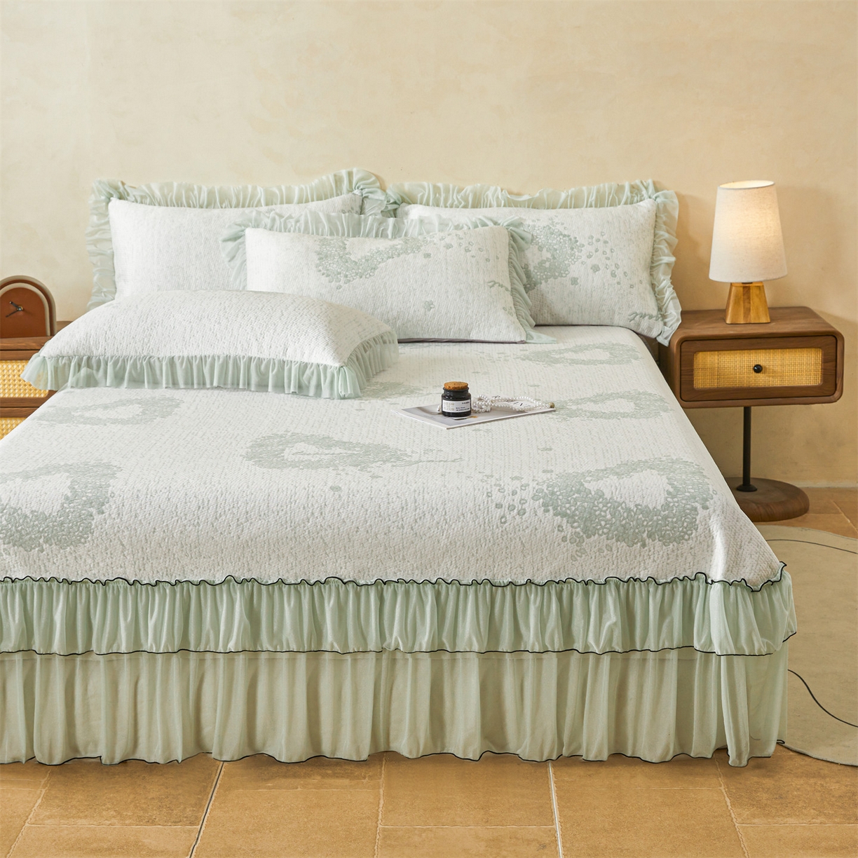 91家纺网 家纺一手货源 找家纺 恒爱家纺 2026新款南极豆超细旦软席三件套 甜蜜生活-绿