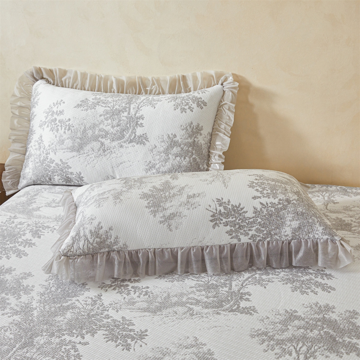 91家纺网 家纺一手货源 找家纺 恒爱家纺 2026新款南极豆超细旦软席三件套 沙漠胡杨-灰