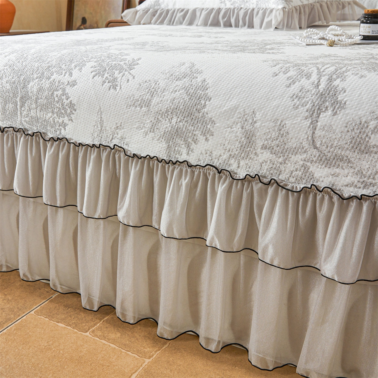 91家纺网 家纺一手货源 找家纺 恒爱家纺 2026新款南极豆超细旦软席三件套 沙漠胡杨-灰