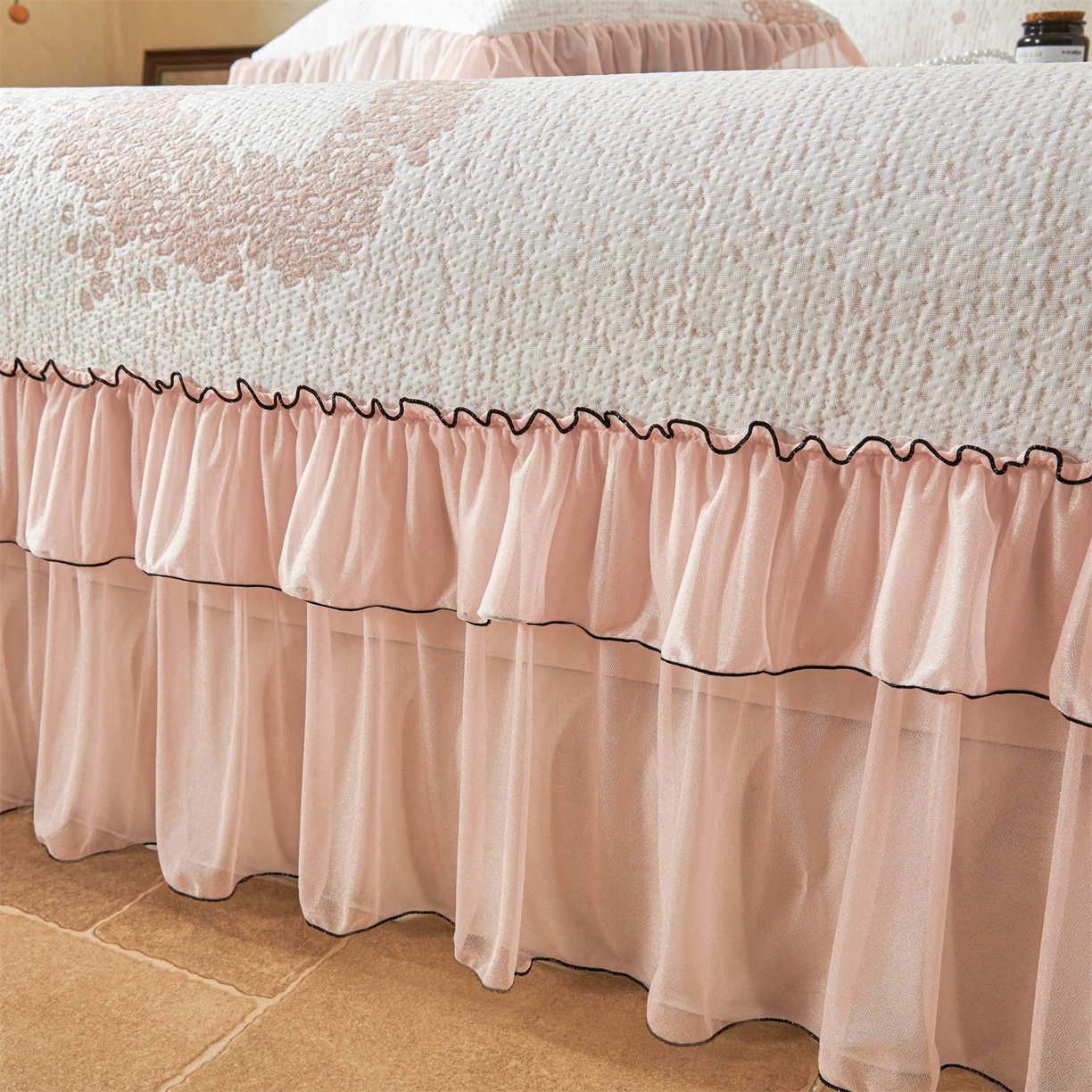 91家纺网 家纺一手货源 找家纺 恒爱家纺 2026新款南极豆超细旦软席三件套 甜蜜生活-豆沙