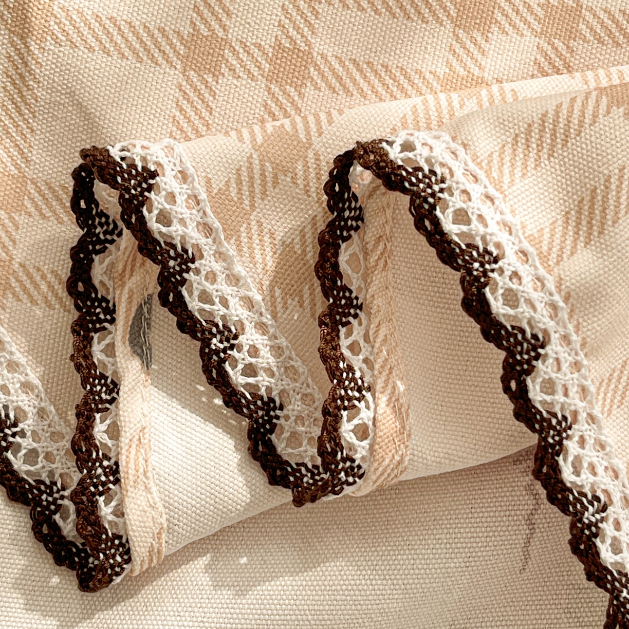 91家纺网 家纺一手货源 找家纺 纽缦家纺 2026新款舒适透气细沙卡通印花花边老粗布床单凉席席子 英伦小狗-粉