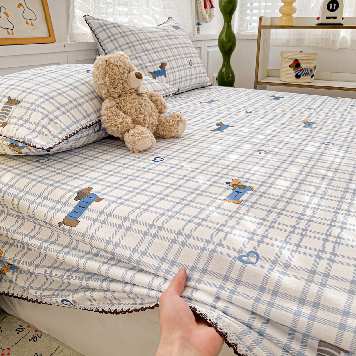 91家纺网 家纺一手货源 找家纺 纽缦家纺 2026新款舒适透气细沙卡通印花花边老粗布床单凉席席子 英伦小狗-蓝