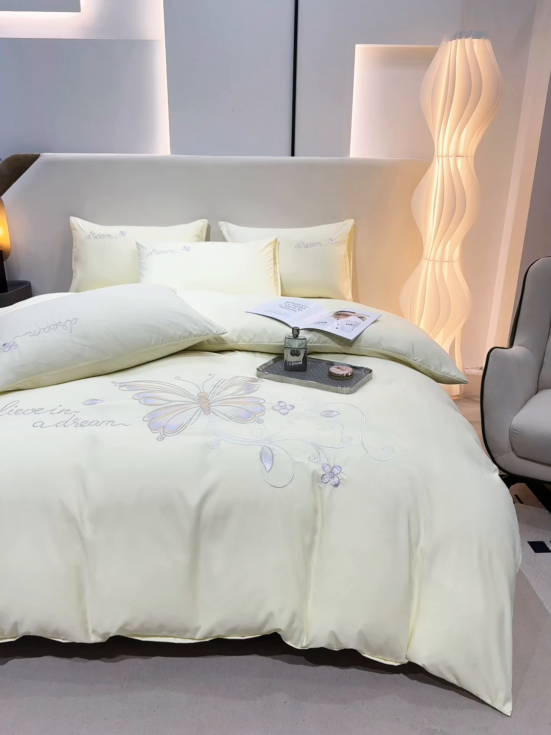 91家纺网 家纺一手货源 找家纺 （总）七七家纺 2026新款加厚精工刺绣四件套-蝶舞