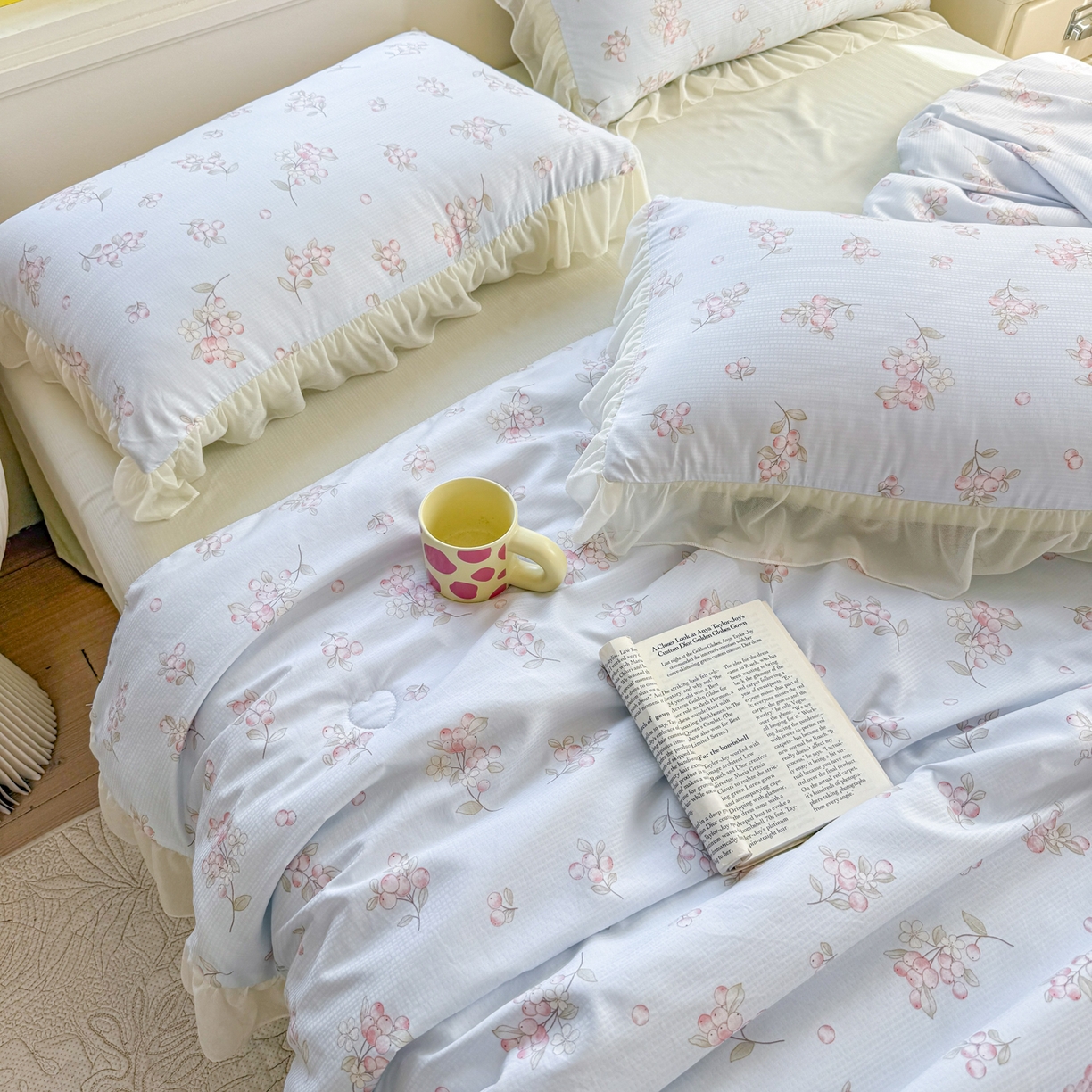 91家纺网 家纺一手货源 找家纺 赛丽雅 2026新款美人纱法式花边夏被四件套凉感冰丝提花单双人夏被系列夏凉被空调被 朵朵