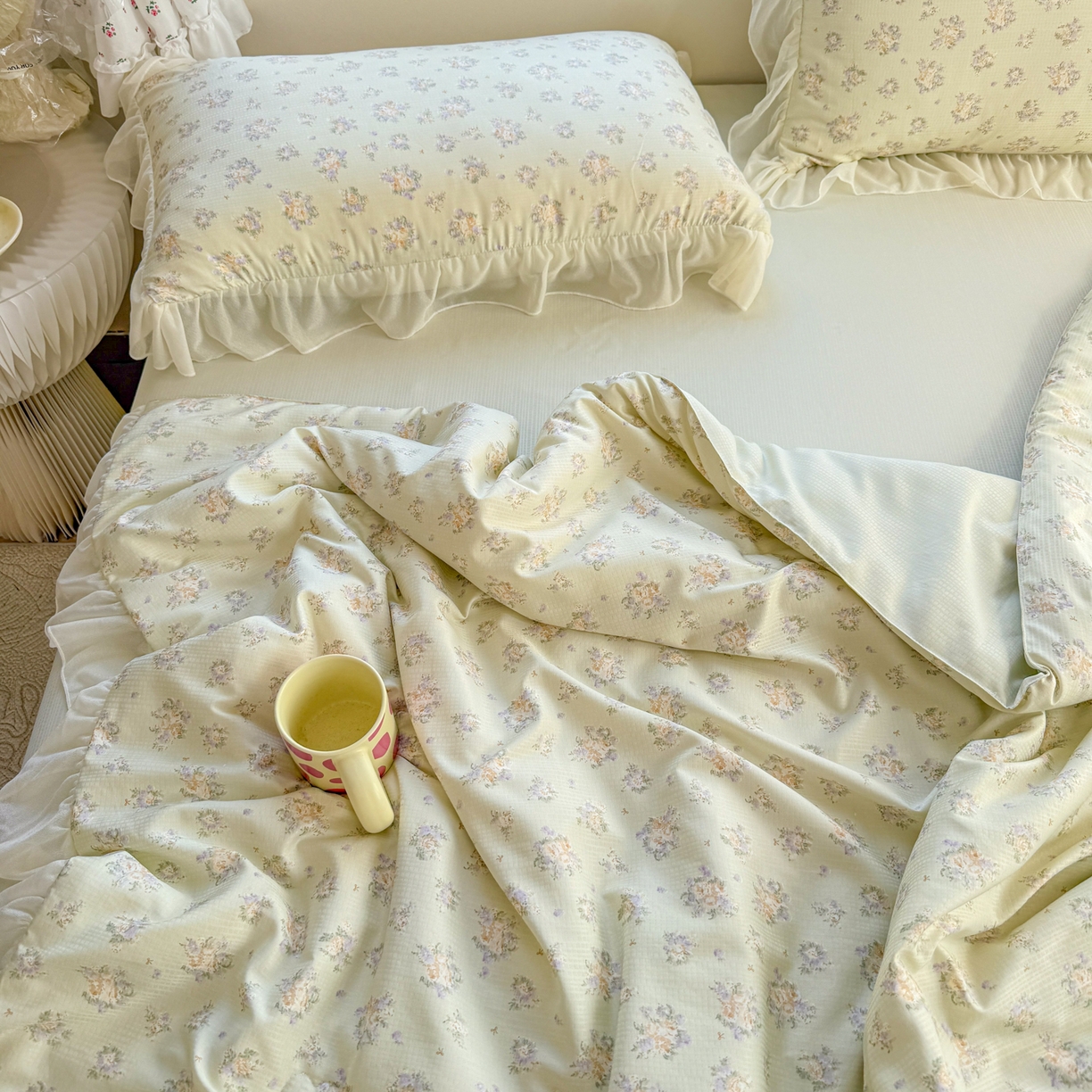 91家纺网 家纺一手货源 找家纺 赛丽雅 2026新款美人纱法式花边夏被四件套凉感冰丝提花单双人夏被系列夏凉被空调被 柠绿