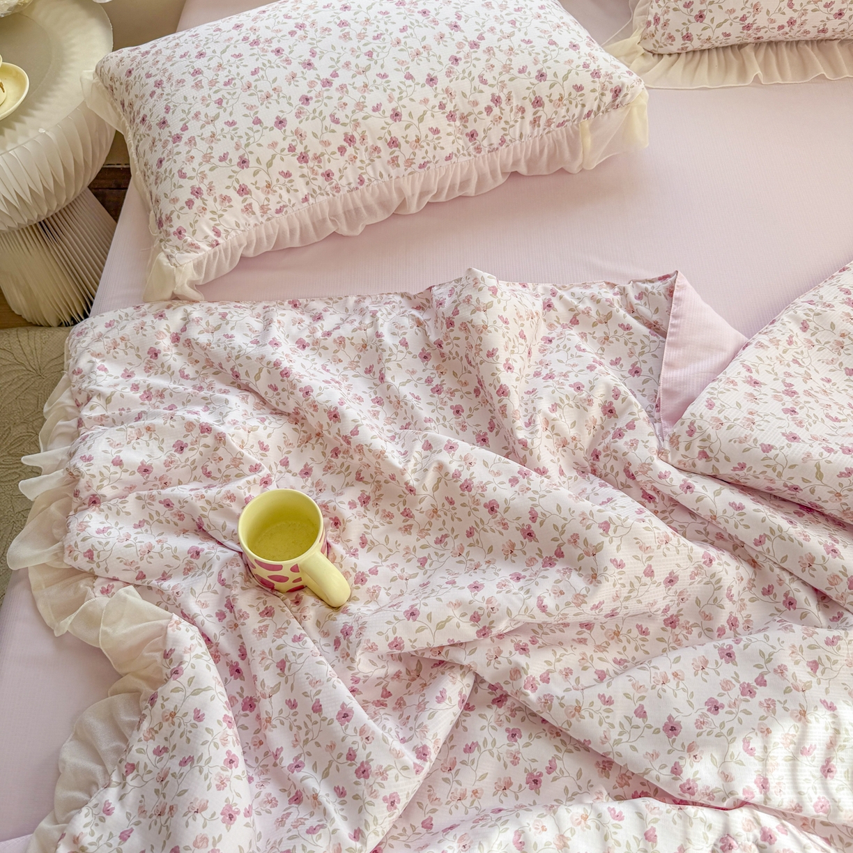 91家纺网 家纺一手货源 找家纺 赛丽雅 2026新款美人纱法式花边夏被四件套凉感冰丝提花单双人夏被系列夏凉被空调被 花楹