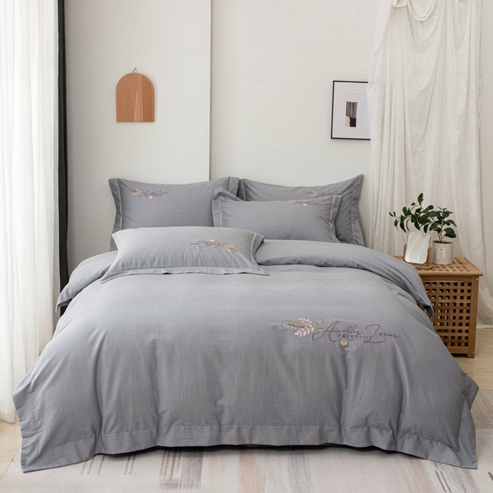 91家纺网 家纺一手货源 找家纺 缘舒家纺 2025新款全棉加厚工艺款绣花磨毛四件套 自由格调-银灰