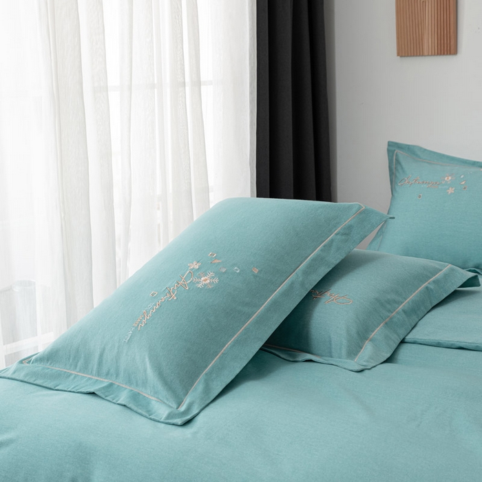 91家纺网 家纺一手货源 找家纺 缘舒家纺 2025新款全棉加厚工艺款绣花磨毛四件套 雪国春语-浅绿