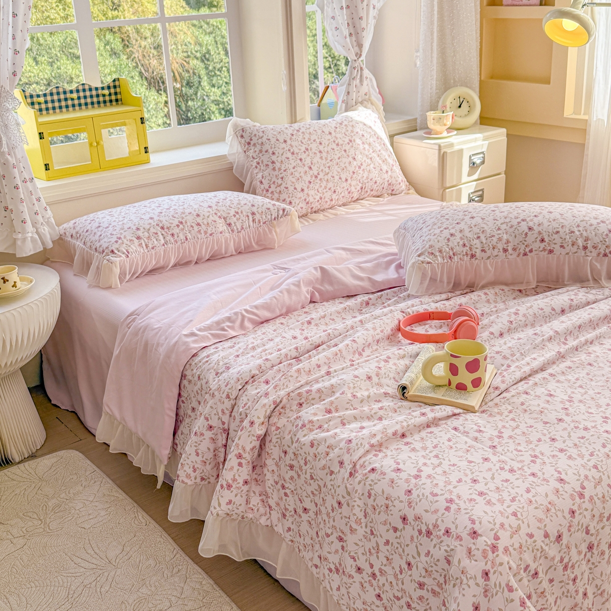 91家纺网 家纺一手货源 找家纺 赛丽雅 2026新款美人纱法式花边夏被四件套凉感冰丝提花单双人夏被系列夏凉被空调被 花楹