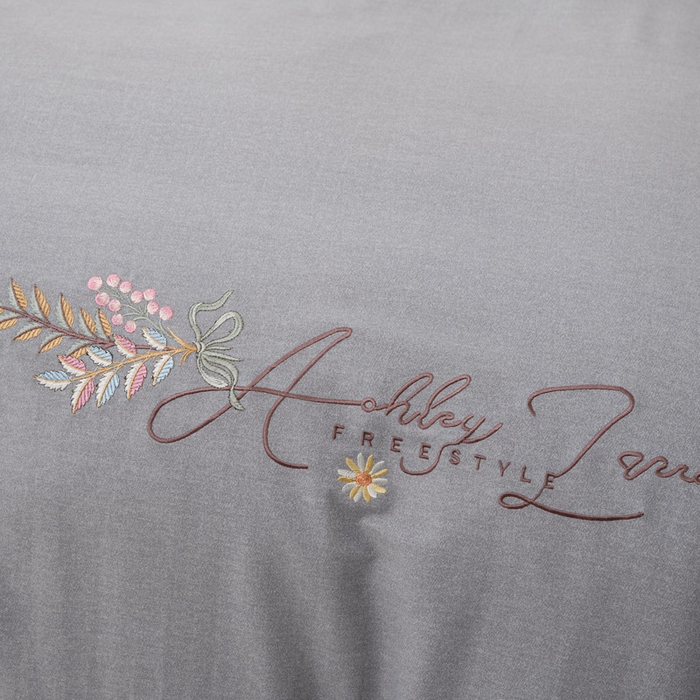 91家纺网 家纺一手货源 找家纺 缘舒家纺 2025新款全棉加厚工艺款绣花磨毛四件套 自由格调-银灰