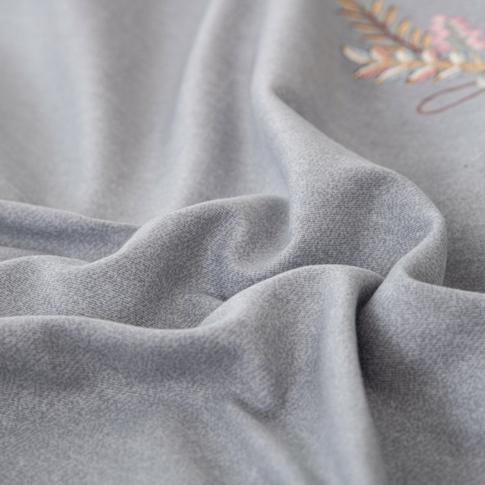 91家纺网 家纺一手货源 找家纺 缘舒家纺 2025新款全棉加厚工艺款绣花磨毛四件套 自由格调-银灰