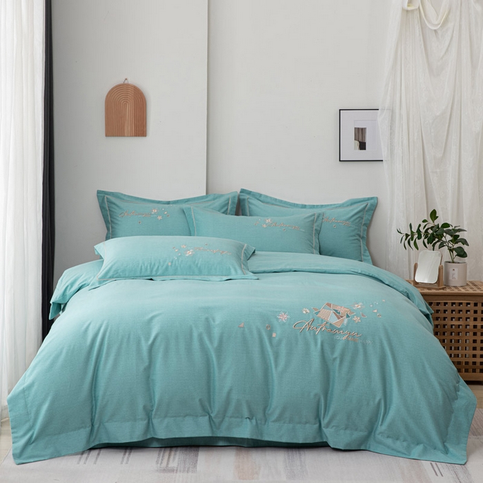 91家纺网 家纺一手货源 找家纺 缘舒家纺 2025新款全棉加厚工艺款绣花磨毛四件套 雪国春语-浅绿