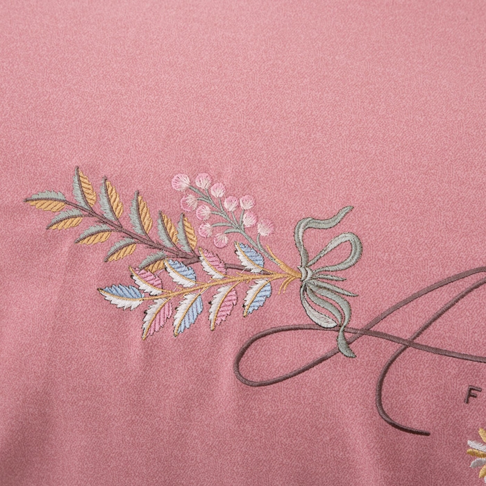 91家纺网 家纺一手货源 找家纺 缘舒家纺 2025新款全棉加厚工艺款绣花磨毛四件套 自由格调-豆沙