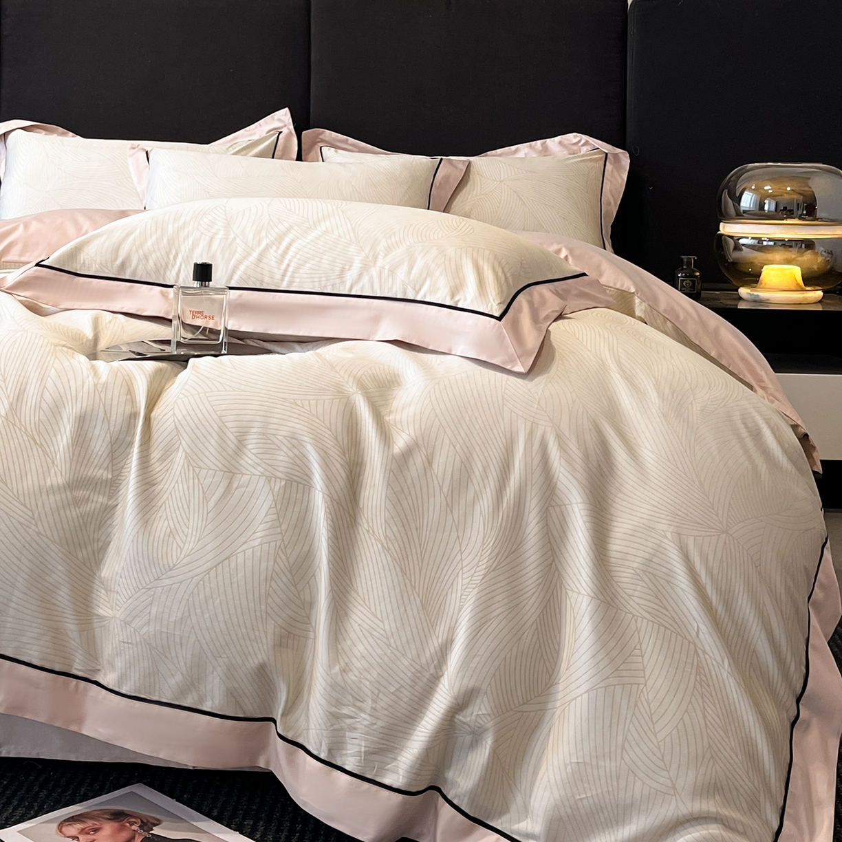 91家纺网 家纺一手货源 找家纺 （总）置顶家纺 2026新款亲肤数码印花拼角四件套凌枫