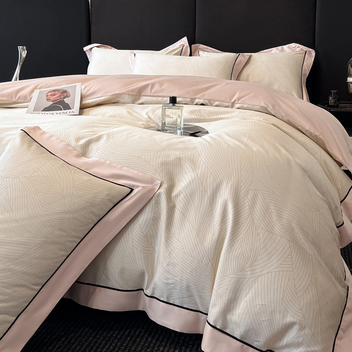 91家纺网 家纺一手货源 找家纺 置顶家纺 2026新款亲肤数码印花拼角四件套凌枫 凌枫-白+粉