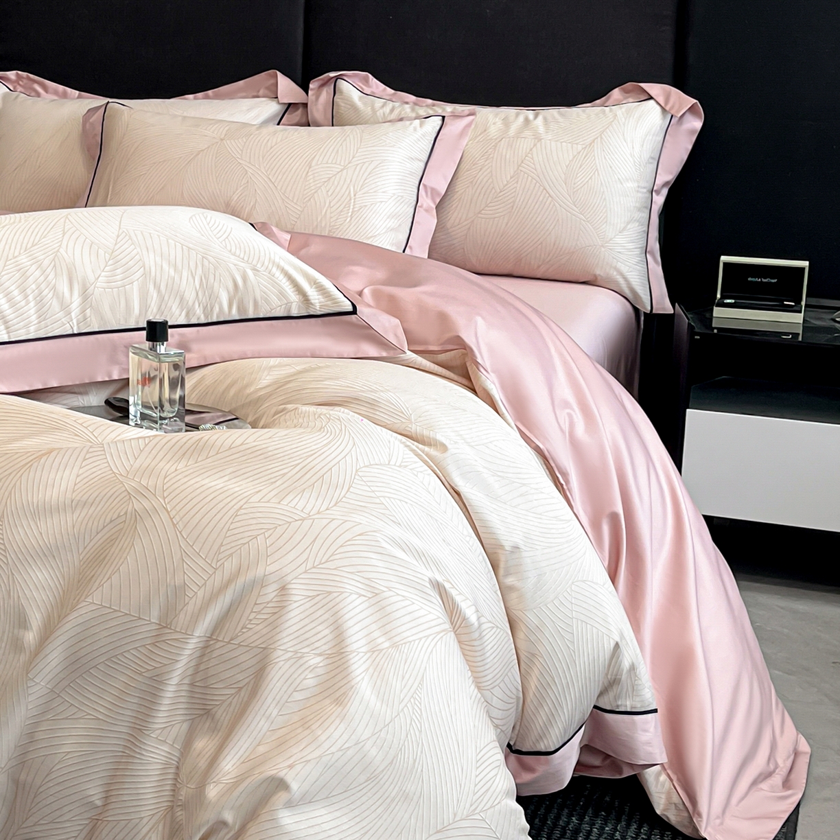 91家纺网 家纺一手货源 找家纺 置顶家纺 2026新款亲肤数码印花拼角四件套凌枫 凌枫-浅豆沙