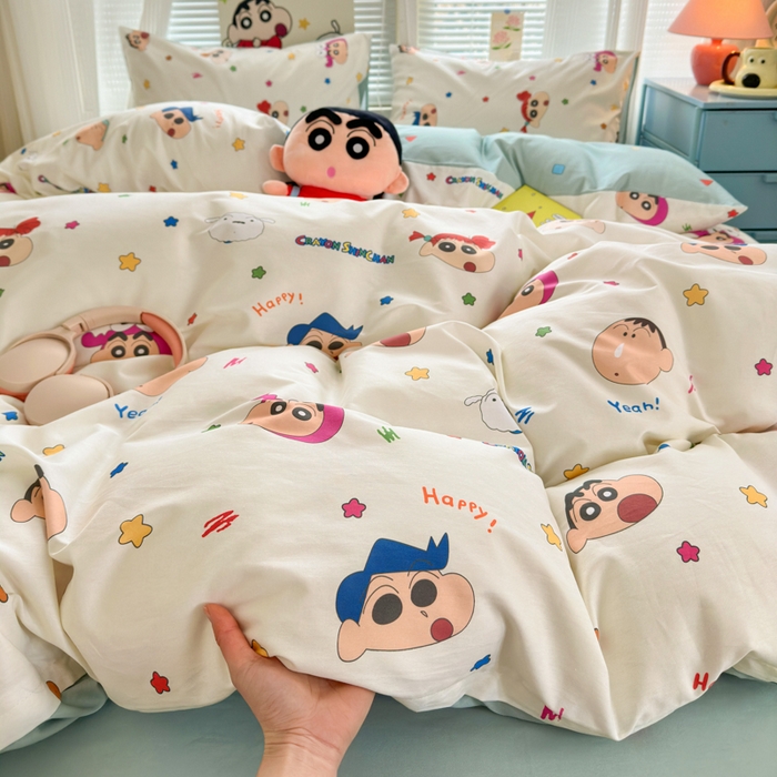 91家纺网 家纺一手货源 找家纺 曼之夏 2026新款全棉卡通印花四件套系列-蜡笔小新 小新派对