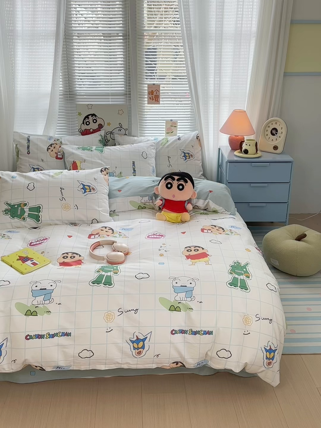 91家纺网 家纺一手货源 找家纺 曼之夏 2026新款全棉卡通印花四件套系列-蜡笔小新 休闲小新