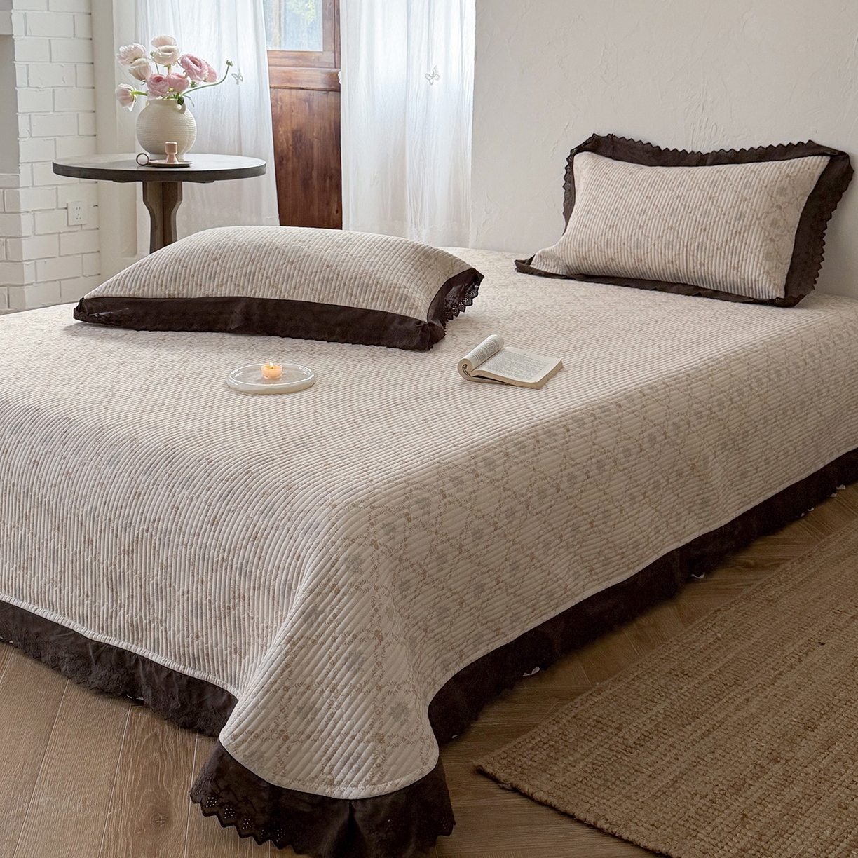 91家纺网 家纺一手货源 找家纺 桃子家居 2026新款韩版纯棉花边法式花卉碎花水洗原生态纯棉棉麻多功能床盖三件套 棉麻床盖-浅语