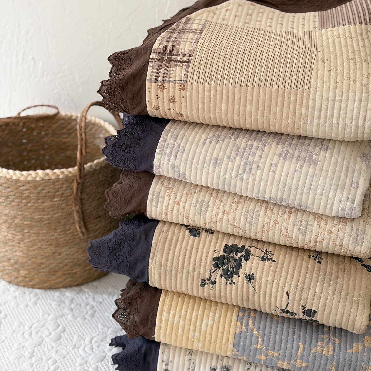 91家纺网 家纺一手货源 找家纺 桃子家居 2026新款韩版纯棉花边法式花卉碎花水洗原生态纯棉棉麻多功能床盖三件套 组合