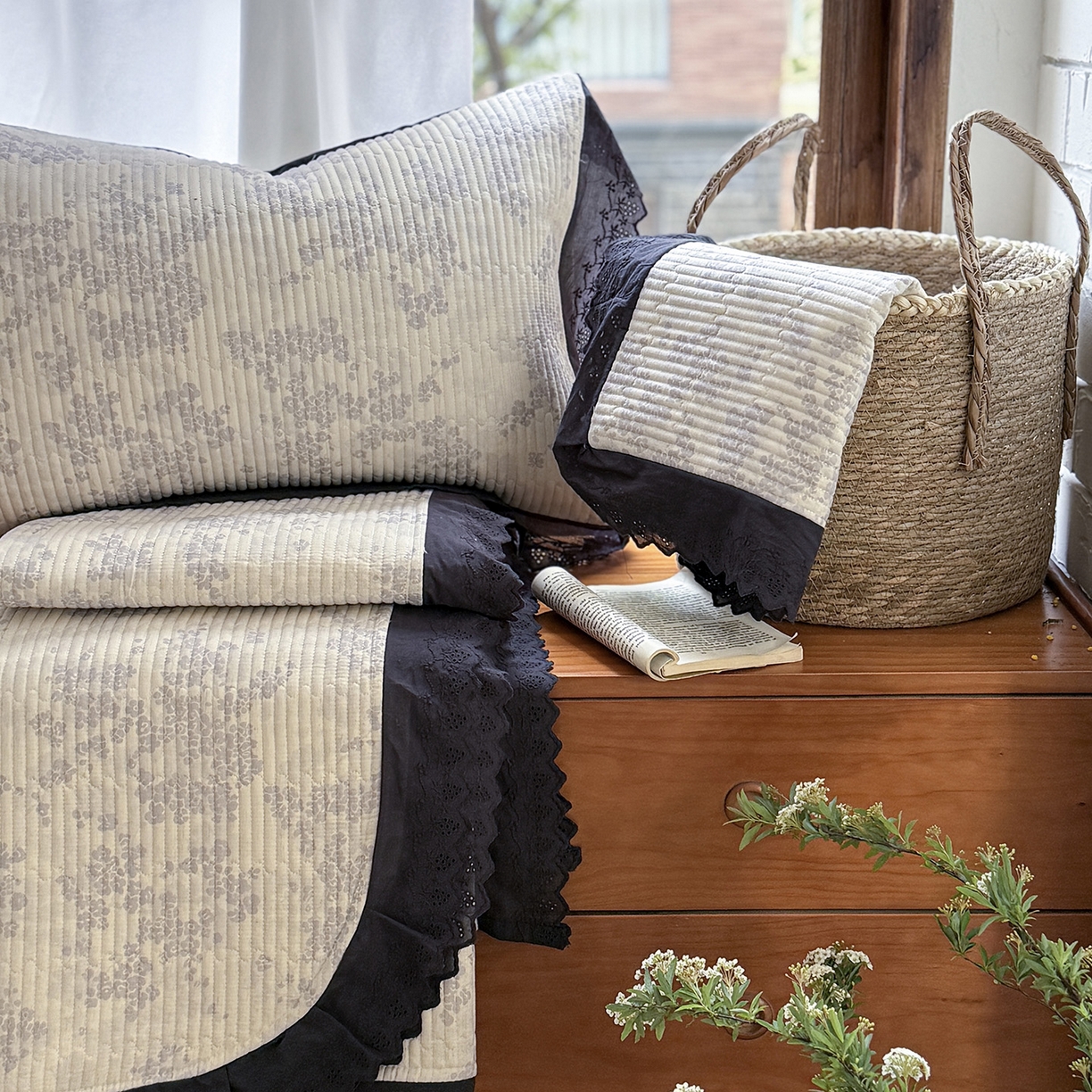 91家纺网 家纺一手货源 找家纺 桃子家居 2026新款韩版纯棉花边法式花卉碎花水洗原生态纯棉棉麻多功能床盖三件套 棉麻床盖-花颜兰