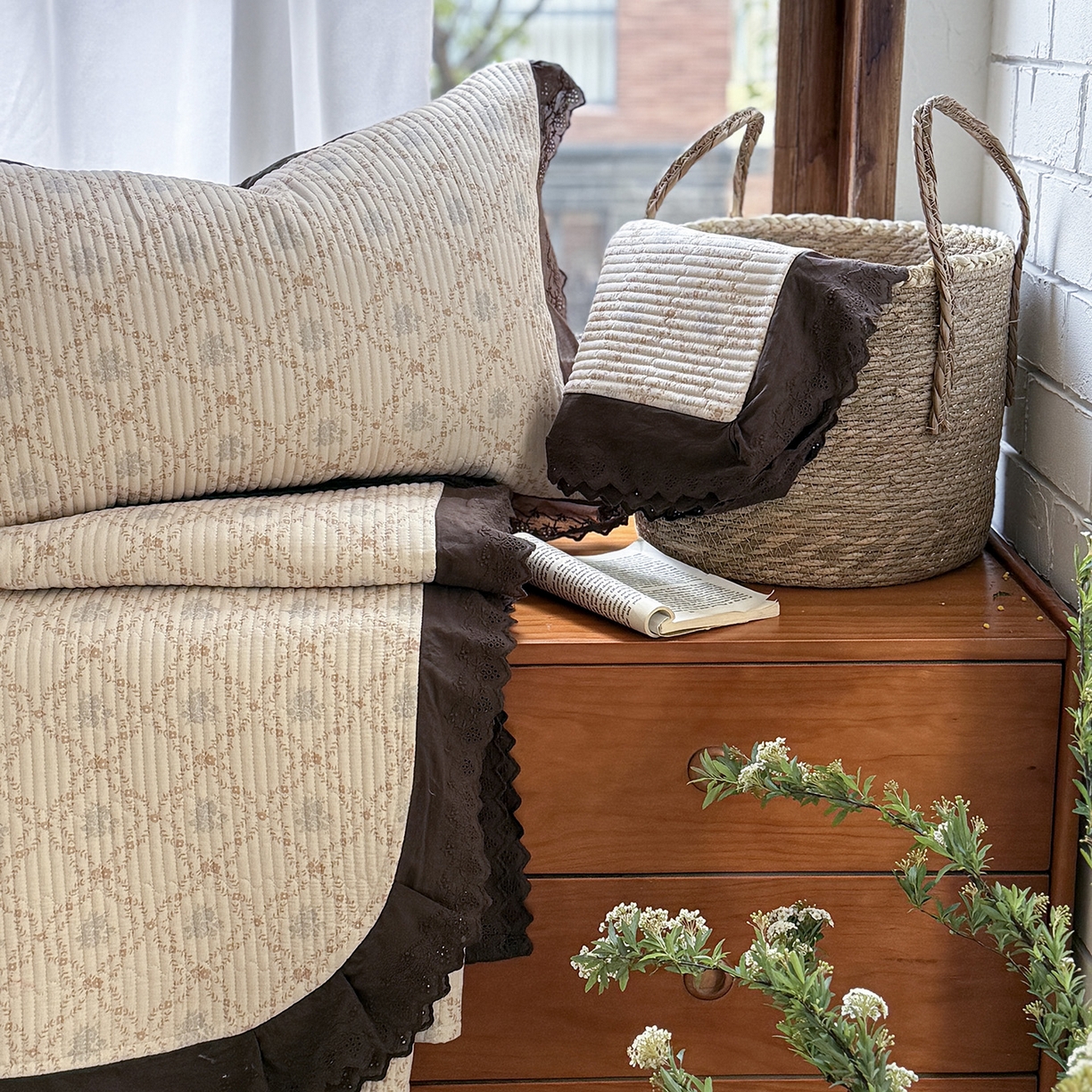 91家纺网 家纺一手货源 找家纺 桃子家居 2026新款韩版纯棉花边法式花卉碎花水洗原生态纯棉棉麻多功能床盖三件套 棉麻床盖-浅语