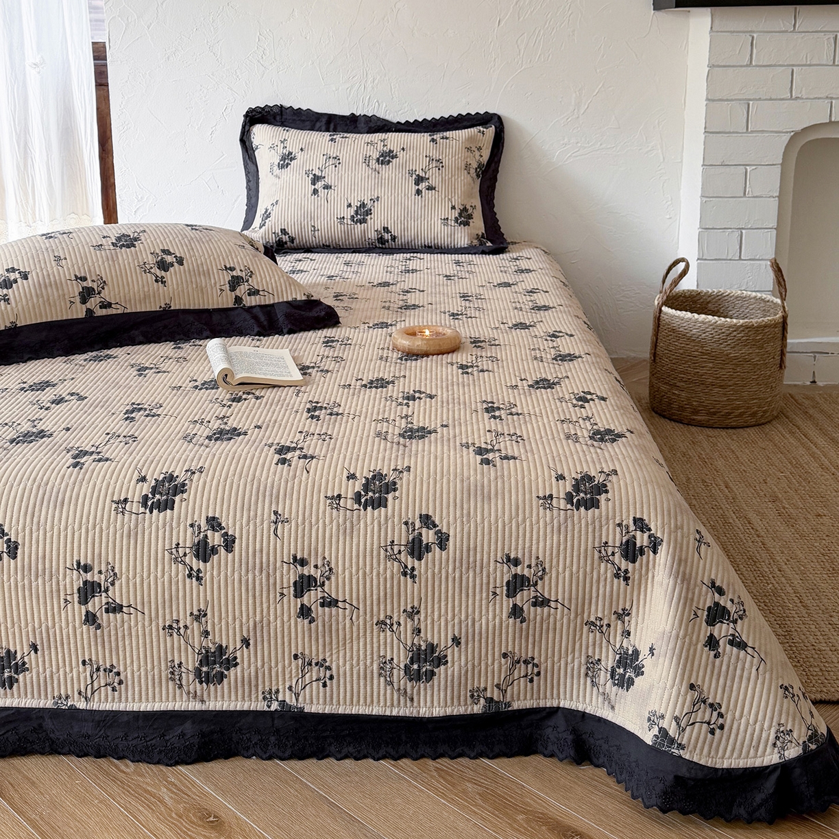 91家纺网 家纺一手货源 找家纺 桃子家居 2026新款韩版纯棉花边法式花卉碎花水洗原生态纯棉棉麻多功能床盖三件套 棉麻床盖-拾穗咖