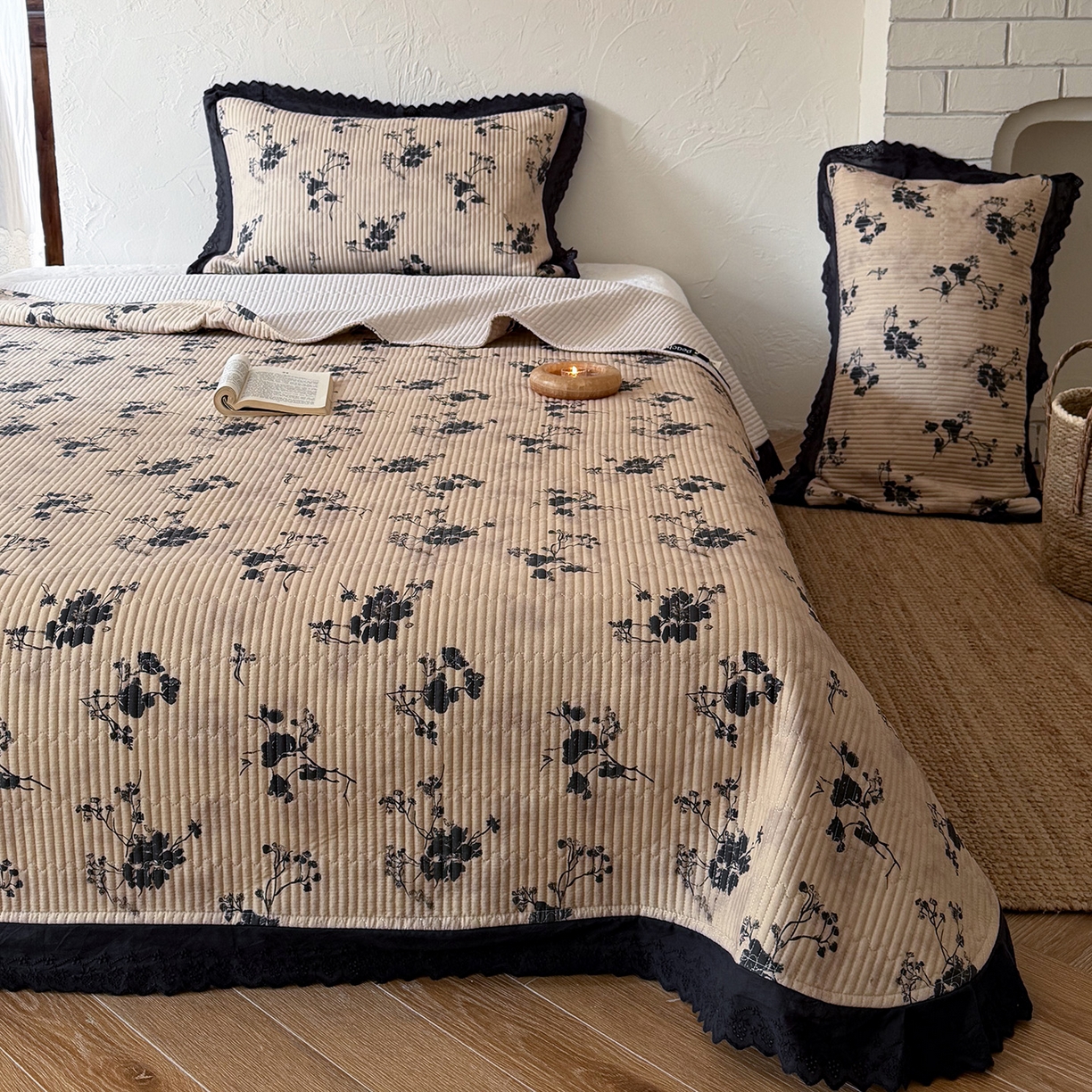 91家纺网 家纺一手货源 找家纺 桃子家居 2026新款韩版纯棉花边法式花卉碎花水洗原生态纯棉棉麻多功能床盖三件套 棉麻床盖-拾穗咖