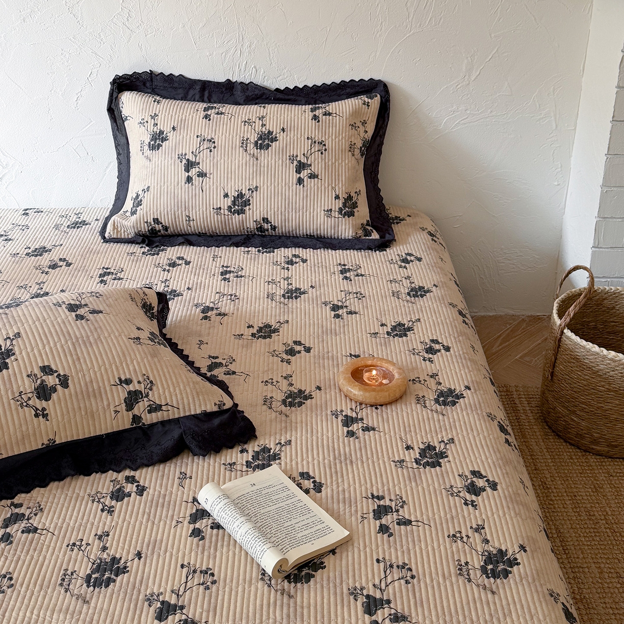 91家纺网 家纺一手货源 找家纺 桃子家居 2026新款韩版纯棉花边法式花卉碎花水洗原生态纯棉棉麻多功能床盖三件套 棉麻床盖-拾穗咖