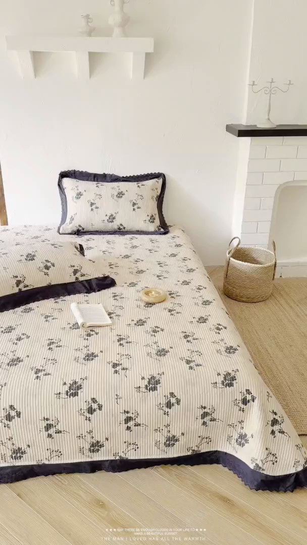 91家纺网 家纺一手货源 找家纺 桃子家居 2026新款韩版纯棉花边法式花卉碎花水洗原生态纯棉棉麻多功能床盖三件套 棉麻床盖-拾穗咖
