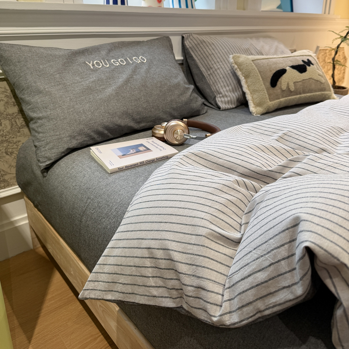 91家纺网 家纺一手货源 找家纺 （总）曼町家居 2026春夏新款全棉纯棉色织水洗棉字母刺绣四件套