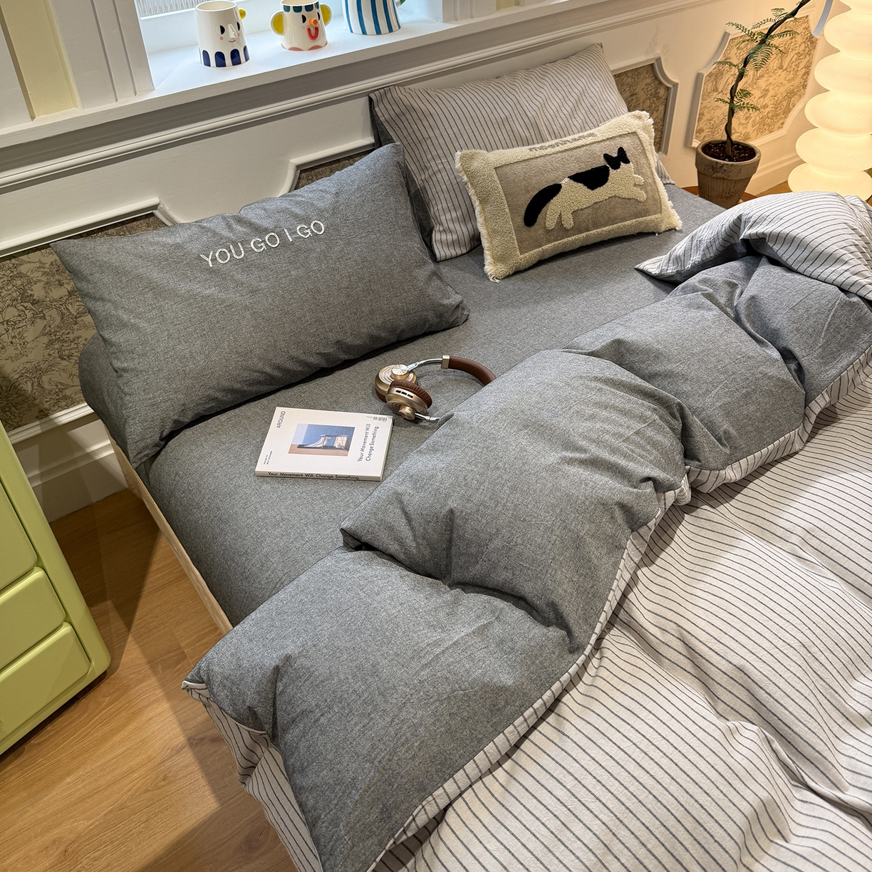 91家纺网 家纺一手货源 找家纺 （总）曼町家居 2026春夏新款全棉纯棉色织水洗棉字母刺绣四件套