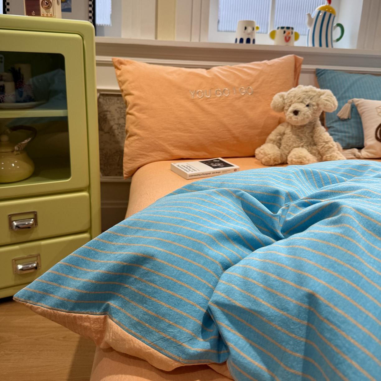 91家纺网 家纺一手货源 找家纺 曼町家居 2026春夏新款全棉纯棉色织水洗棉字母刺绣四件套 云辰