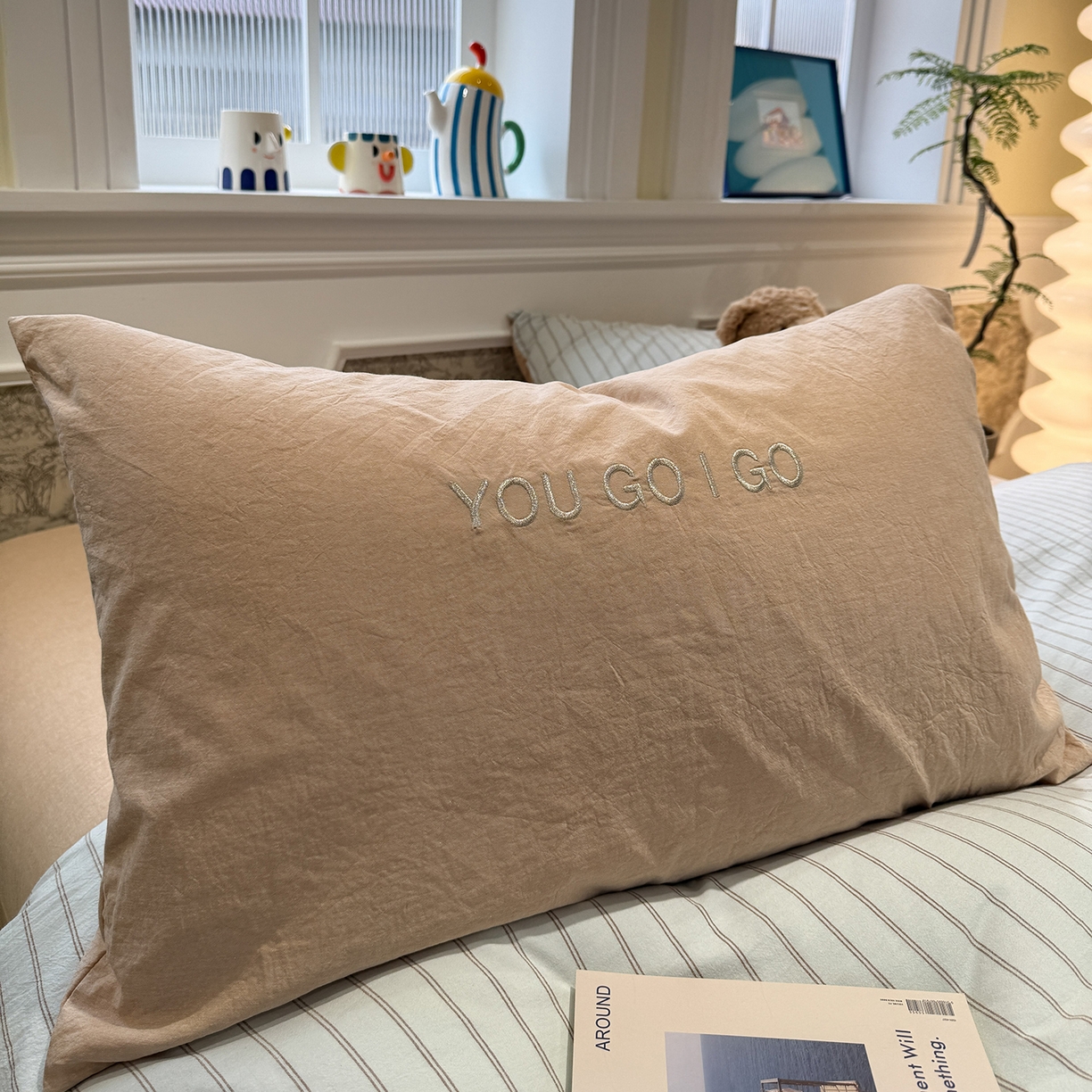 91家纺网 家纺一手货源 找家纺 曼町家居 2026春夏新款全棉纯棉色织水洗棉字母刺绣四件套 海盐