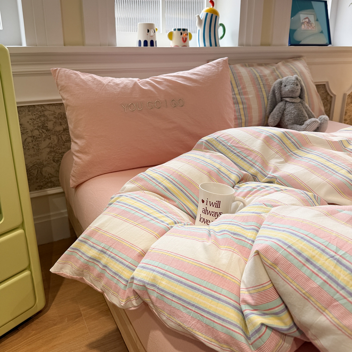 91家纺网 家纺一手货源 找家纺 曼町家居 2026春夏新款全棉纯棉色织水洗棉字母刺绣四件套 千寻